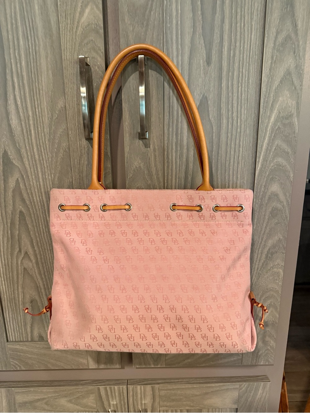 Large Dooney & Bourke Pink Canvas Logo Tote Bag with Tan Leather Trim - Picture 2 of 4